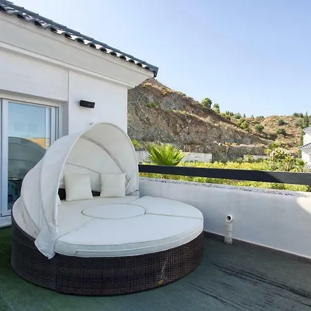 Penthouse In Valley Heights * Benahavis