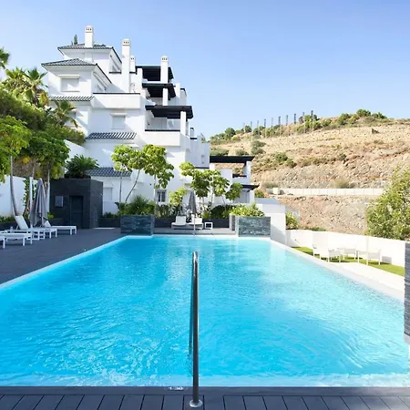 Penthouse In Valley Heights * Benahavis