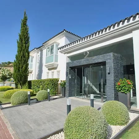 Penthouse In Valley Heights Apartment